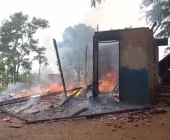 Casa pega fogo em Porto Mendes e família perde tudo; Veja como ajudar