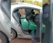 Carro com 400 kg de drogas é apreendido após fuga em estrada rural de Guaíra