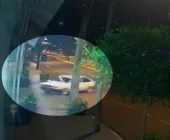 Bandidos usam carro para invadir concessionária em Toledo; veja o vídeo