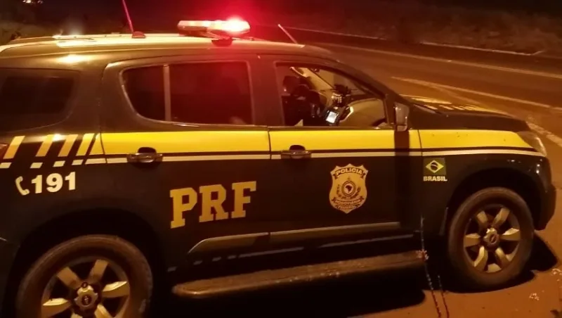 PRF e PM prendem homem com agrotóxicos e eletrônicos em Guaíra