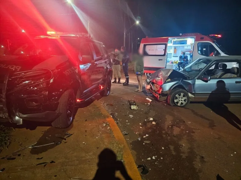 Motociclista em fuga provoca acidente com viatura da ROTAM em Toledo