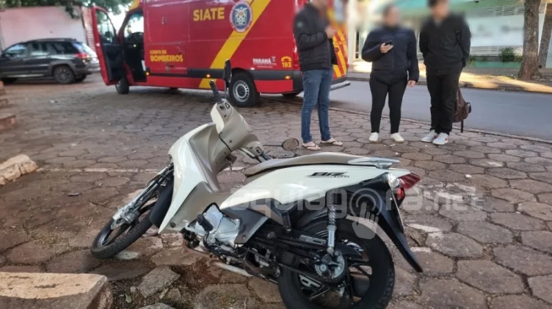 Jovem de 21 anos fica ferida em acidente no centro de Marechal Rondon