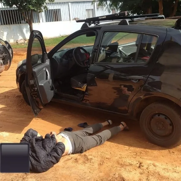 Dois carros são furtados em plena luz do dia em Guaíra; Um foi recuperado em Mundo Novo