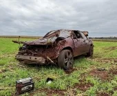 Jovem de Nova Santa Rosa capota Vectra e é ejetado do carro na PR-589