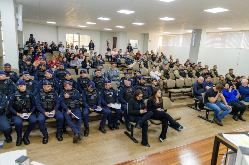 Guarda Municipal de Guaíra recebe novas armas e Pelotão da PM é elevado para Companhia