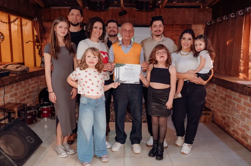 Frei Pacífico, personalidade histórica e cultural de Guaíra, é homenageado pela ALEP
