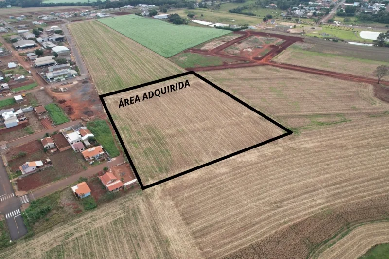 Prefeito de Mercedes anuncia compra de terreno para construção de 60 casas populares