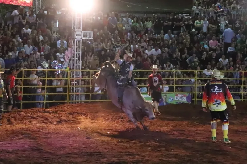 Abertura do rodeio da Expo Rondon 2025 é adiada para sexta-feira devido a chuva
