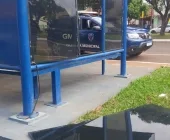 Dois homens são presos por vandalismo em ponto de ônibus no centro de Guaíra