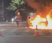 Veículo é destruído por incêndio em Toledo