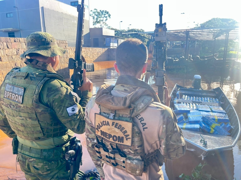 Carros e barco são apreendidos com mais de meia tonelada de maconha em Guaíra