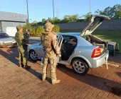 Carro com cigarros é apreendido após perseguição em Terra Roxa