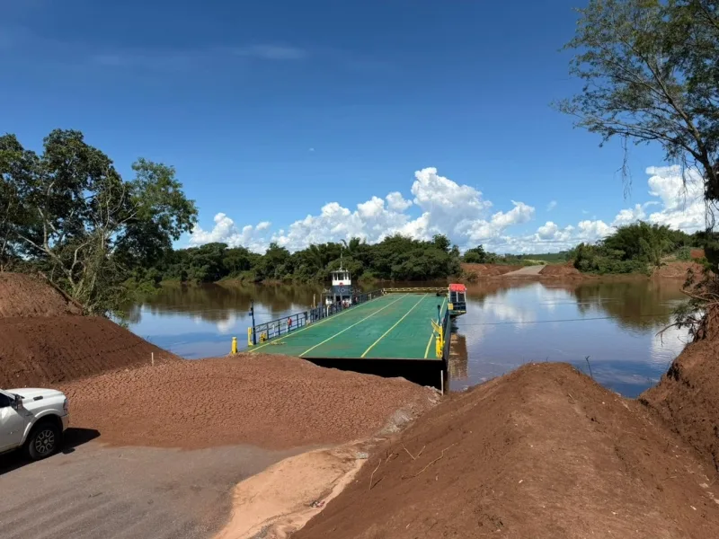 BR-272: Balsa gratuita deve iniciar travessia do Rio Piquiri nesta quinta-feira, diz Dnit