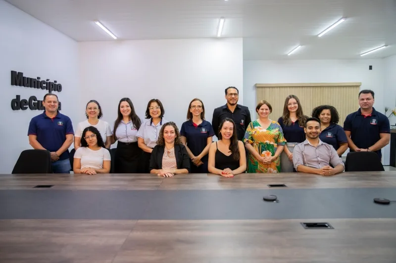 Prefeitura de Guaíra empossa novos servidores municipais