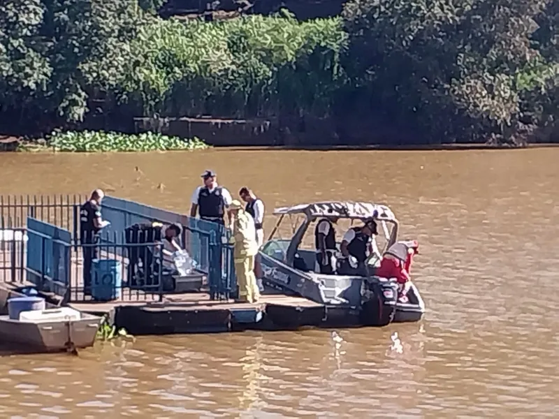 Corpo é encontrado boiando no Rio Paraná em Guaíra