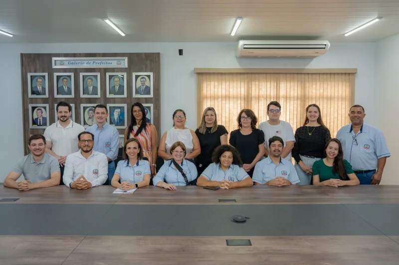 Município de Guaíra realiza ato de posse de novos servidores efetivos