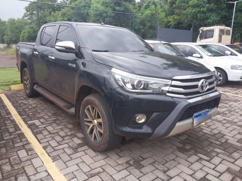 Adolescente é detido com Hilux momentos após o furto em Guaíra