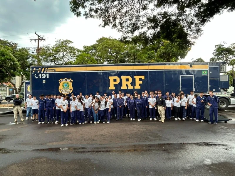 Carreta Cinema da PRF encerra etapa em Guaíra com recorde de público