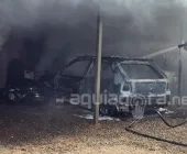 Incêndio destrói dois carros e moto em Marechal Rondon