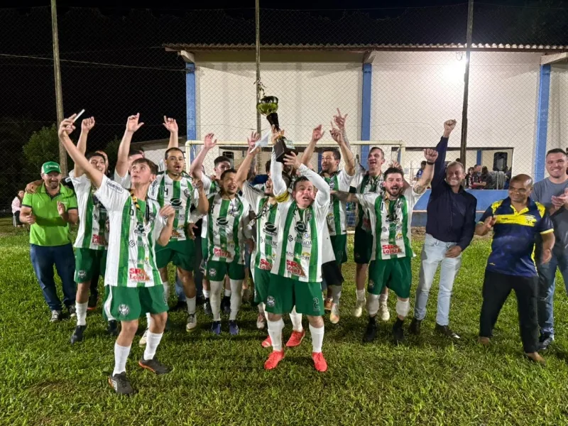Máfia do Peixe, de Toledo, é campeã do Campeonato Regional do Tapejara