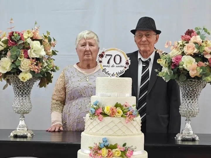 “Uma dádiva divina”: casal celebra 70 anos de casamento em Mercedes