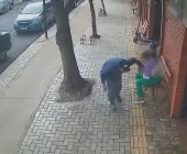 Homem arranca celular de mulher com violência e foge a pé no Centro de Marechal Rondon