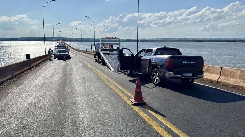 Fuga de RAM roubada termina em acidente na Ponte Ayrton Senna