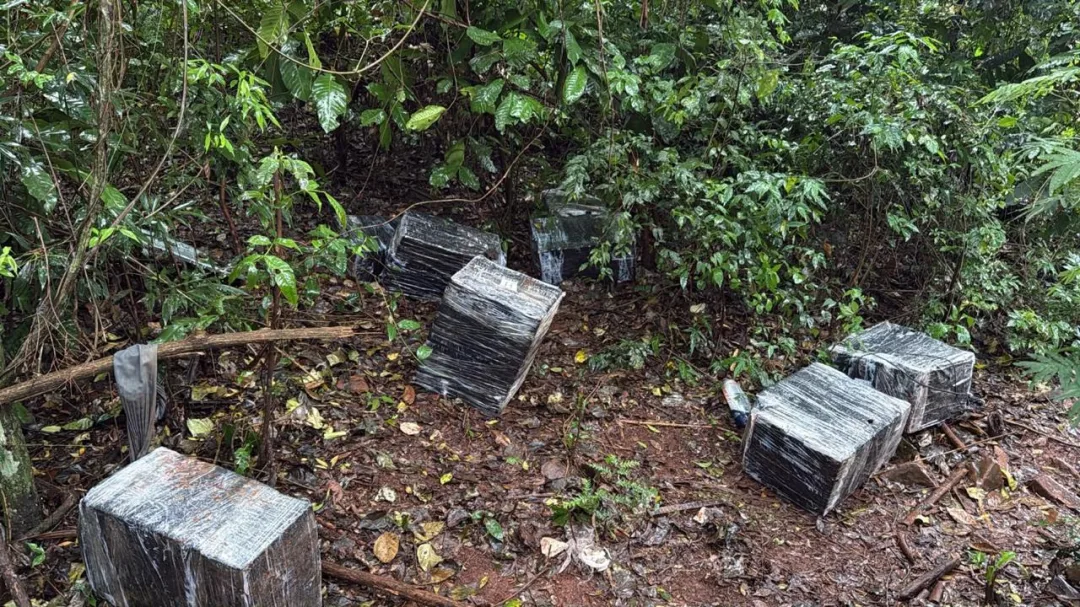 Mais de 520 kg de maconha são apreendidos e dois paraguaios são presos em Foz do Iguaçu