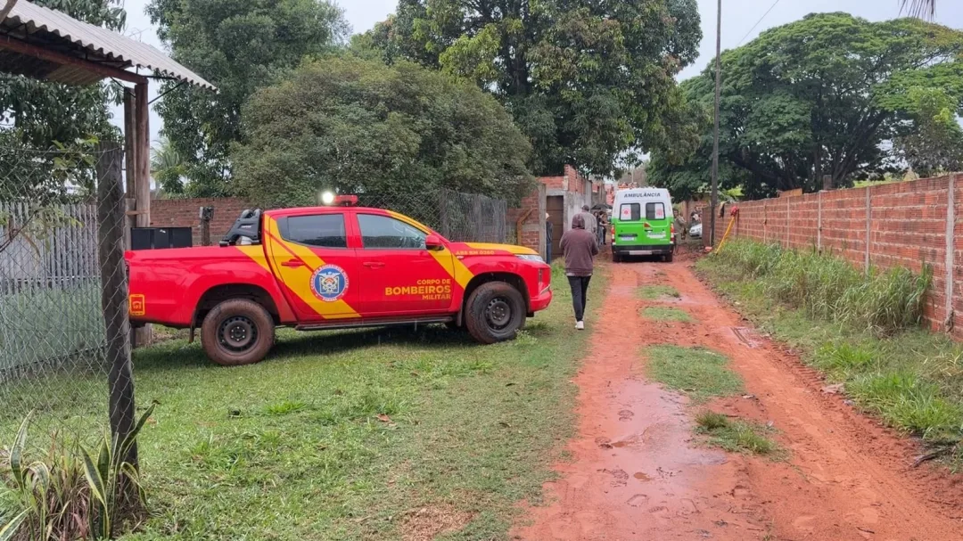 Criança que brincava em buraco morre após ficar soterrada em Umuarama