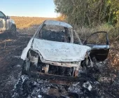 Ford Ka é roubado em Mercedes e encontrado queimado em Maripá