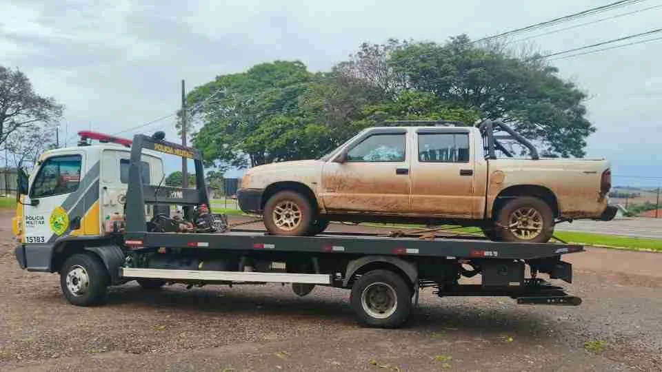 Caminhonete furtada em Toledo é encontrada abandonada na BR-163
