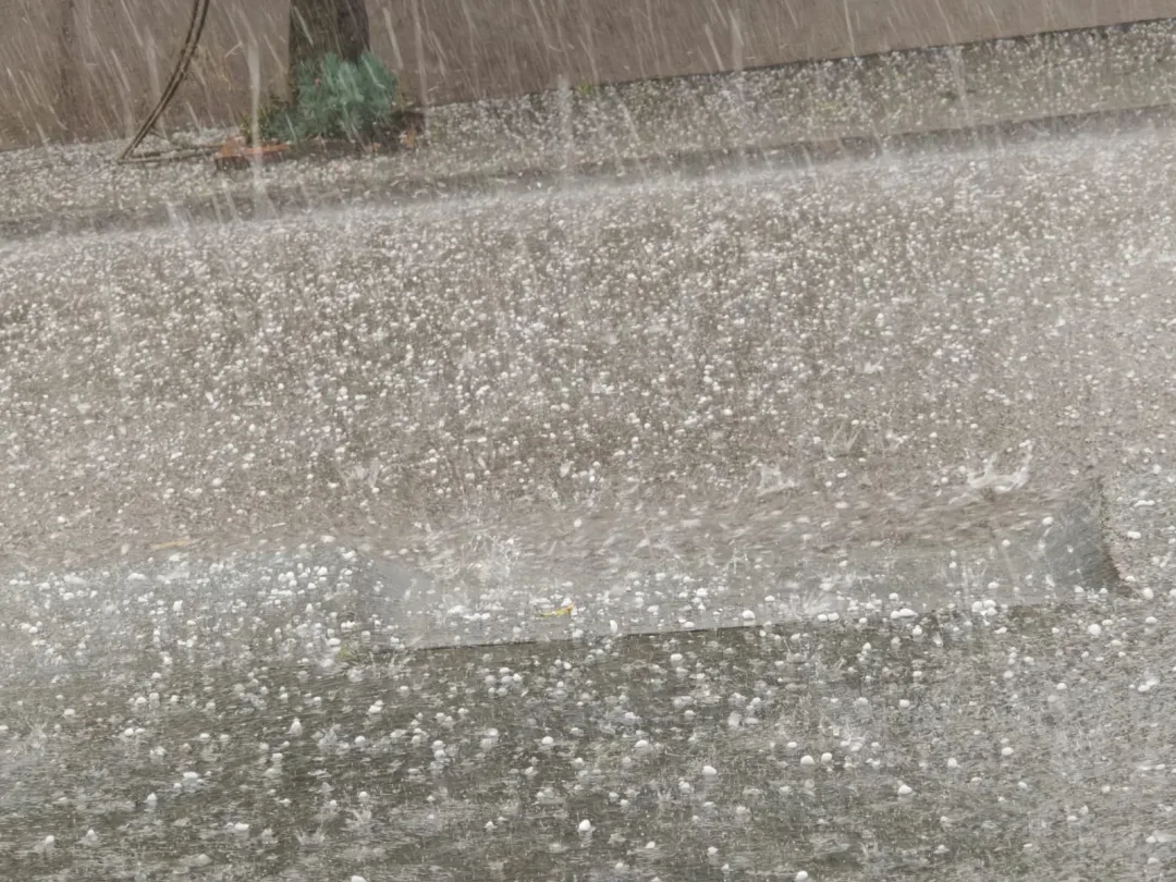 Forte chuva de granizo atinge Toledo