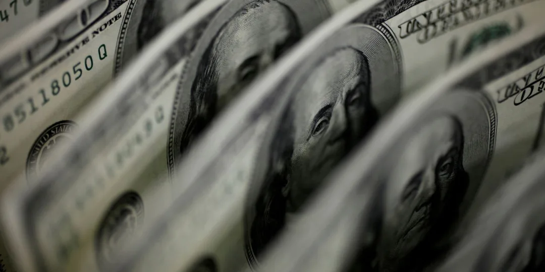 Dólar sobe 8,21% e bolsa cai 13,88% após reeleição de Lula