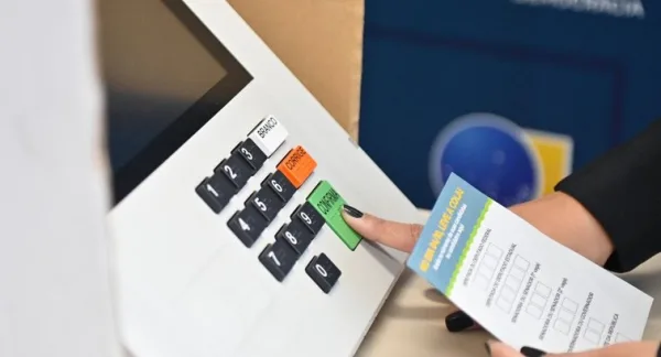 Mercedes tem alteração em local de votação; confira onde votar neste domingo