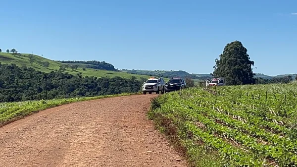 Homem é encontrado morto dentro de esterqueira em fazenda no interior de Cascavel