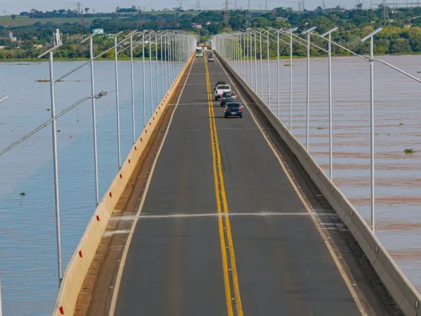 Modernização e sustentabilidade: iluminação da Ponte Ayrton Senna é equipada com painéis de energia solar