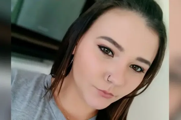 Mulher morre após ser atacada com golpes de garrafa enquanto dormia no PR