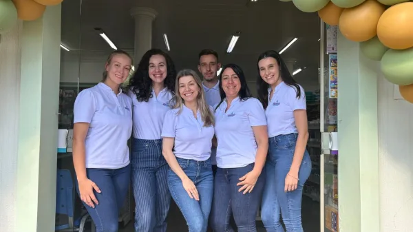 36 Anos de História! Em dia de festa, Farmácia Biolab comemora aniversário com os clientes